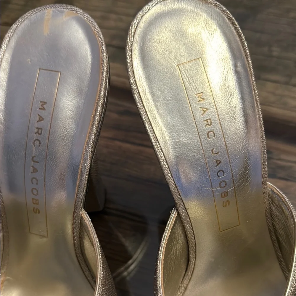 Marc Jacobs Silver Mules with Metallic Sheen - Picture 4 of 4